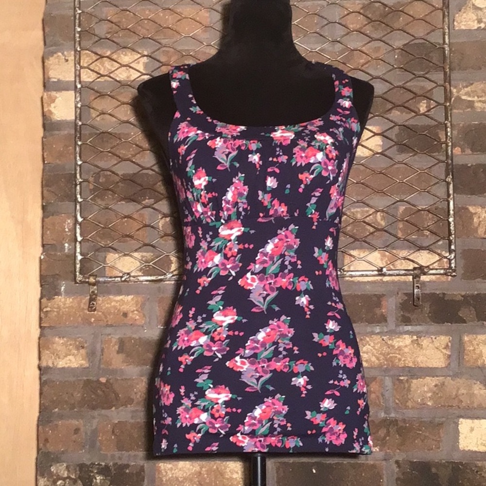 Express sleeveless blouse floral blue  XS